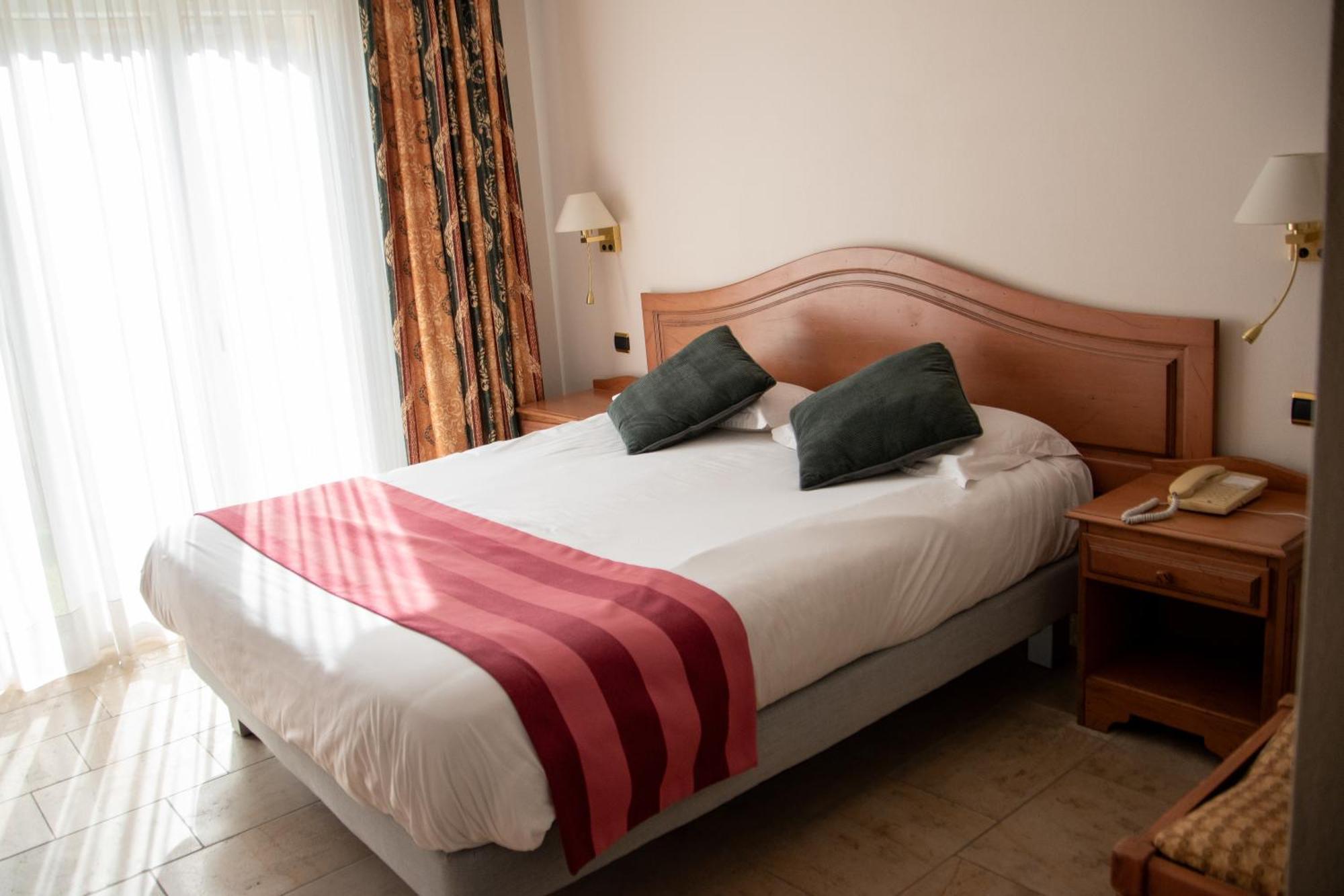 Logis Le Saint Nicolas Bar-sur-Aube Εξωτερικό φωτογραφία