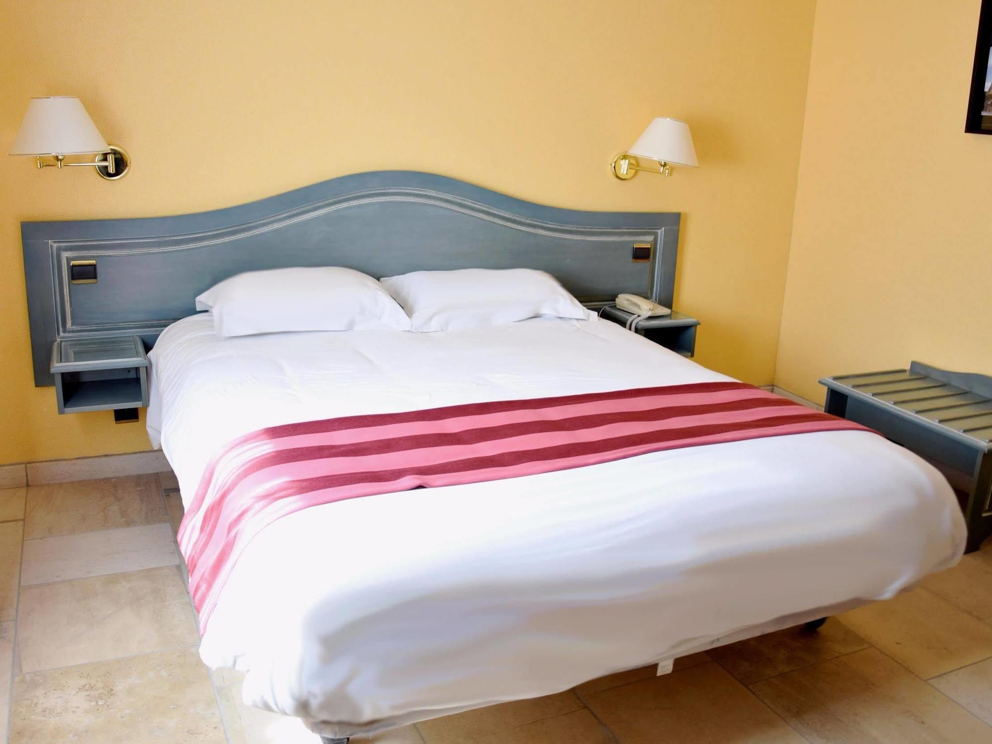 Logis Le Saint Nicolas Bar-sur-Aube Εξωτερικό φωτογραφία
