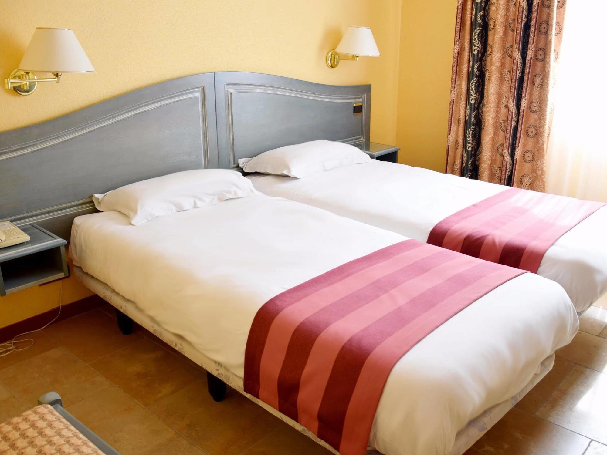 Logis Le Saint Nicolas Bar-sur-Aube Εξωτερικό φωτογραφία